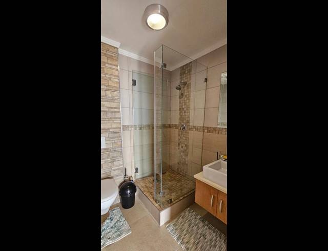 2 BEDROOM PROPERTY TO RENT IN BLOUBERGSTRAND